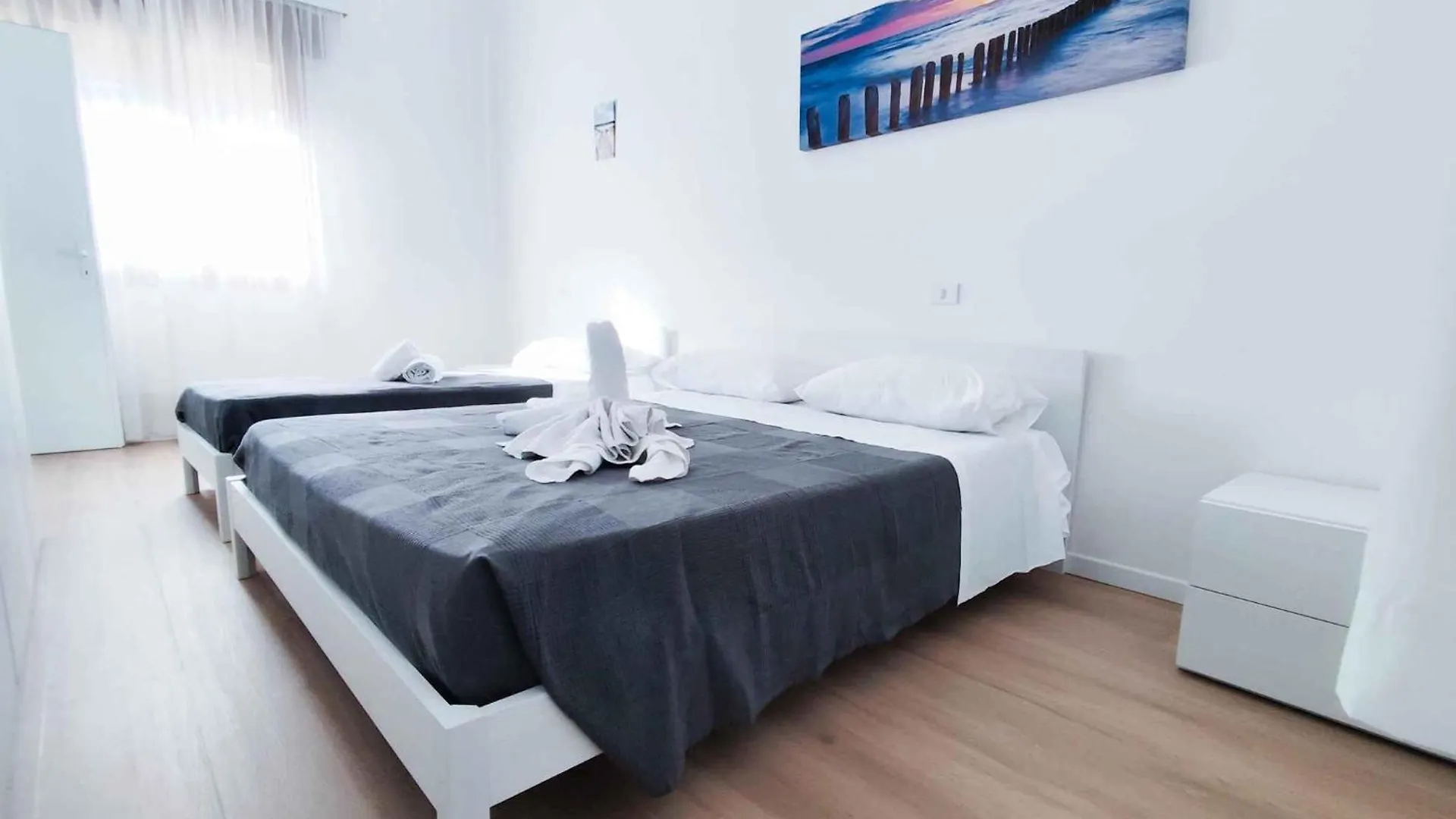 Apartment In Lido Di Jesolo 24800